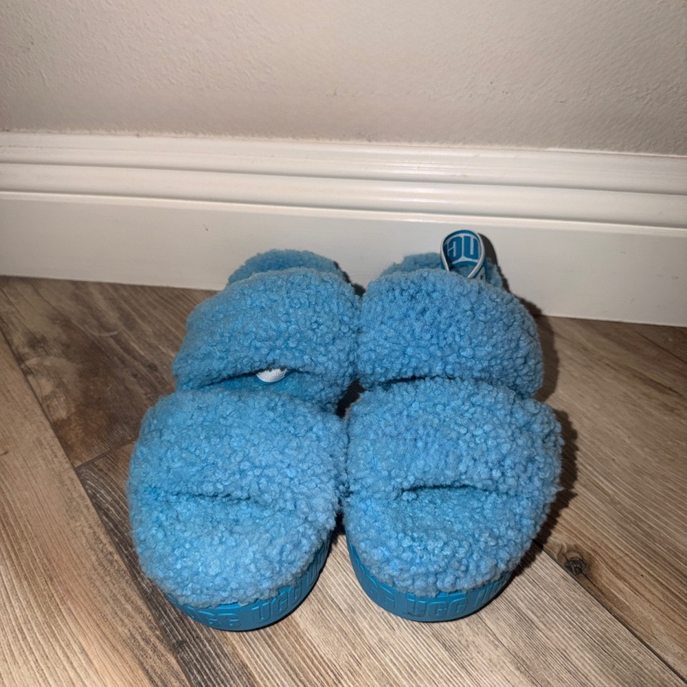 UGG Women's Blue Fuzzy Sherpa Slide Slippers